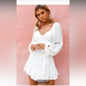 Selfie Leslie size L gf// Make Memories Balloon Sleeve Molded Bust Dress White